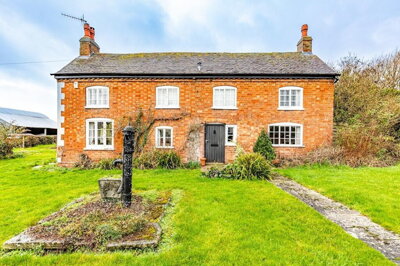 Property on Worcester Road, WR7 4EX