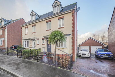 Property on Clos Y Fendrod, SA7 9GG