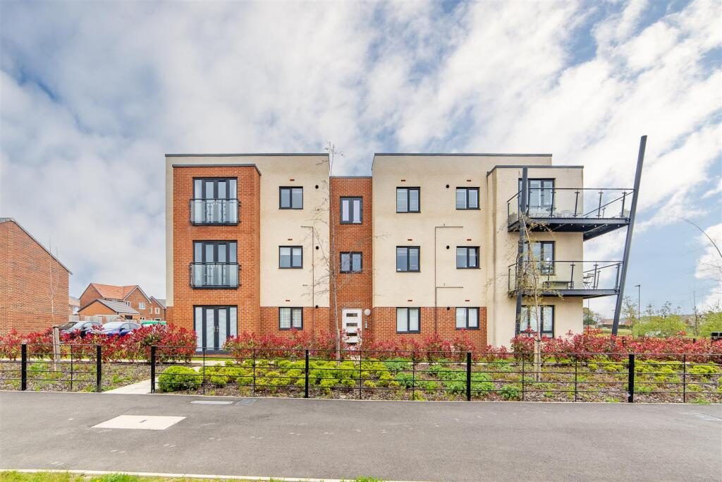 Property main image