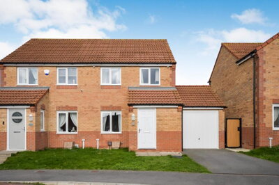 Property on Yarlside Close, S5 9PG