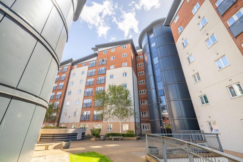 Property main image