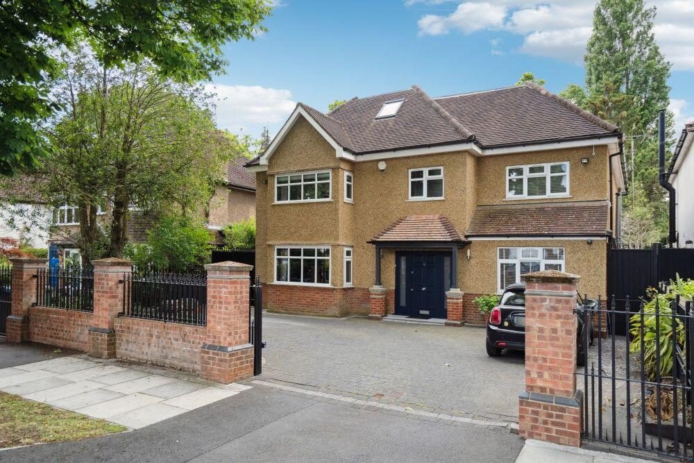Property main image