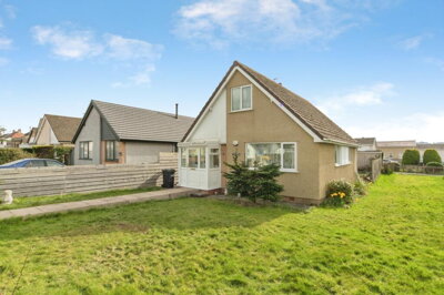 Property on Pen Y Gaer, LL31 9RF