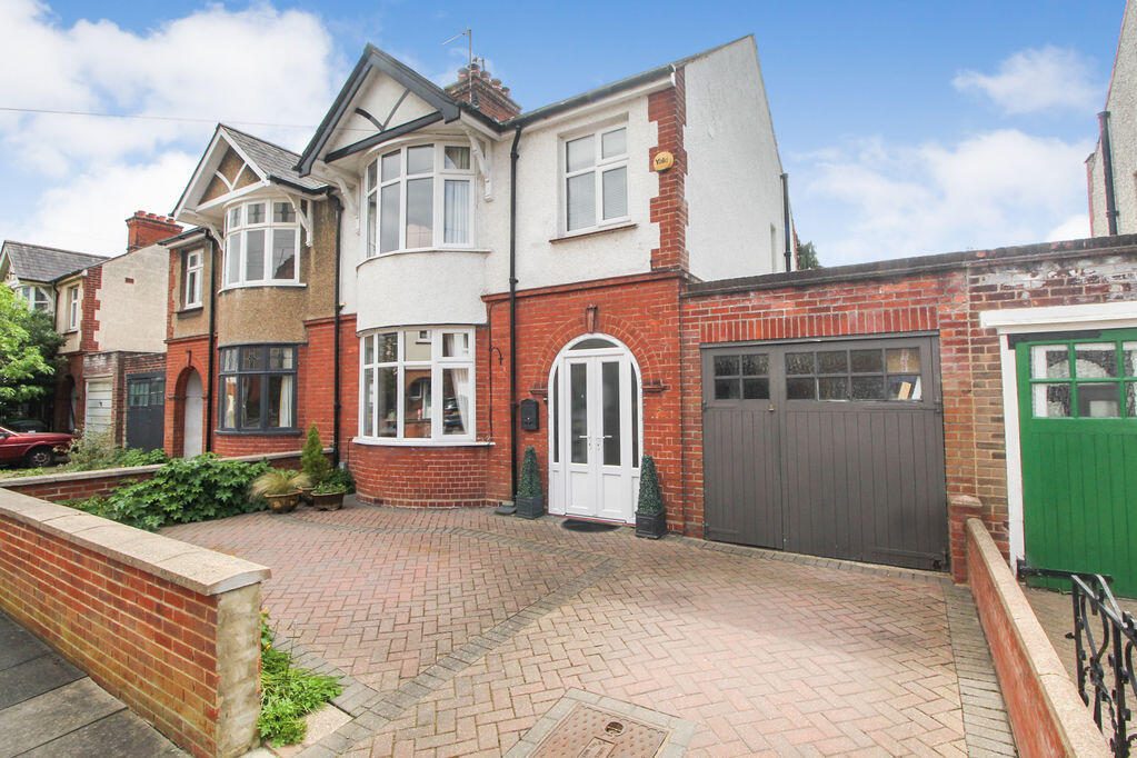 Property main image