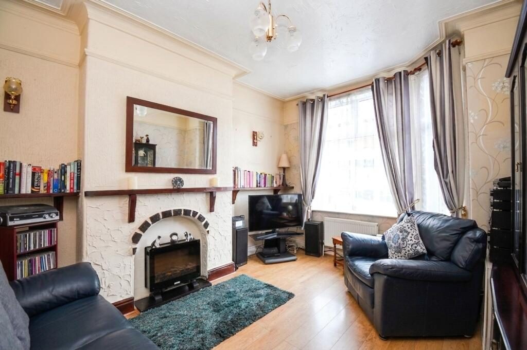 Terraced House