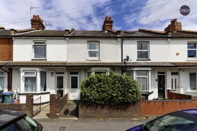 Property on Queens Avenue, WD18 7NS