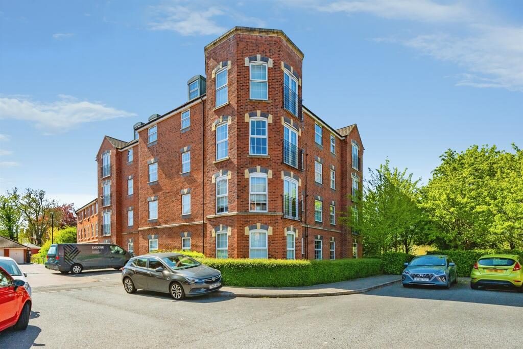 Property main image