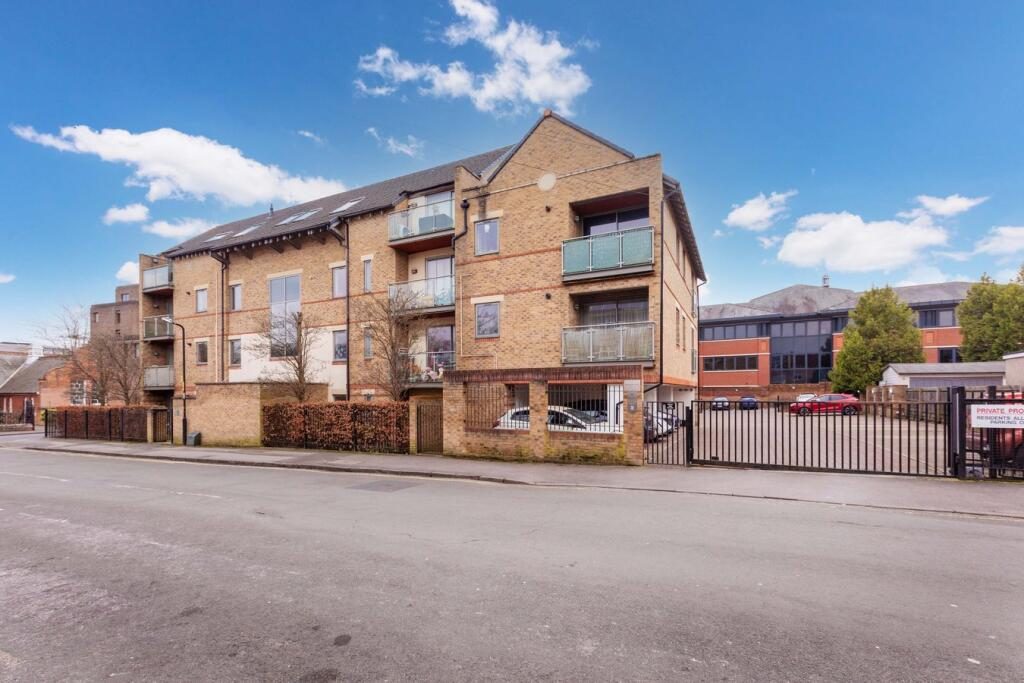Property main image