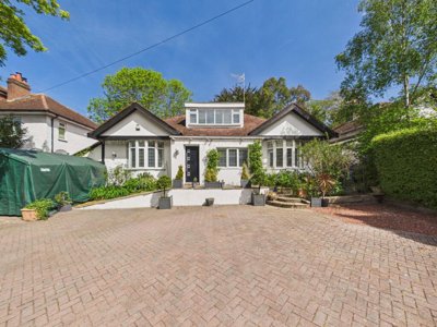 Property on Warren Road, BN14 9RB