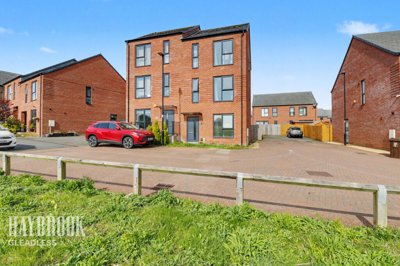 Property on Hangthwaite Close, S2 1BH