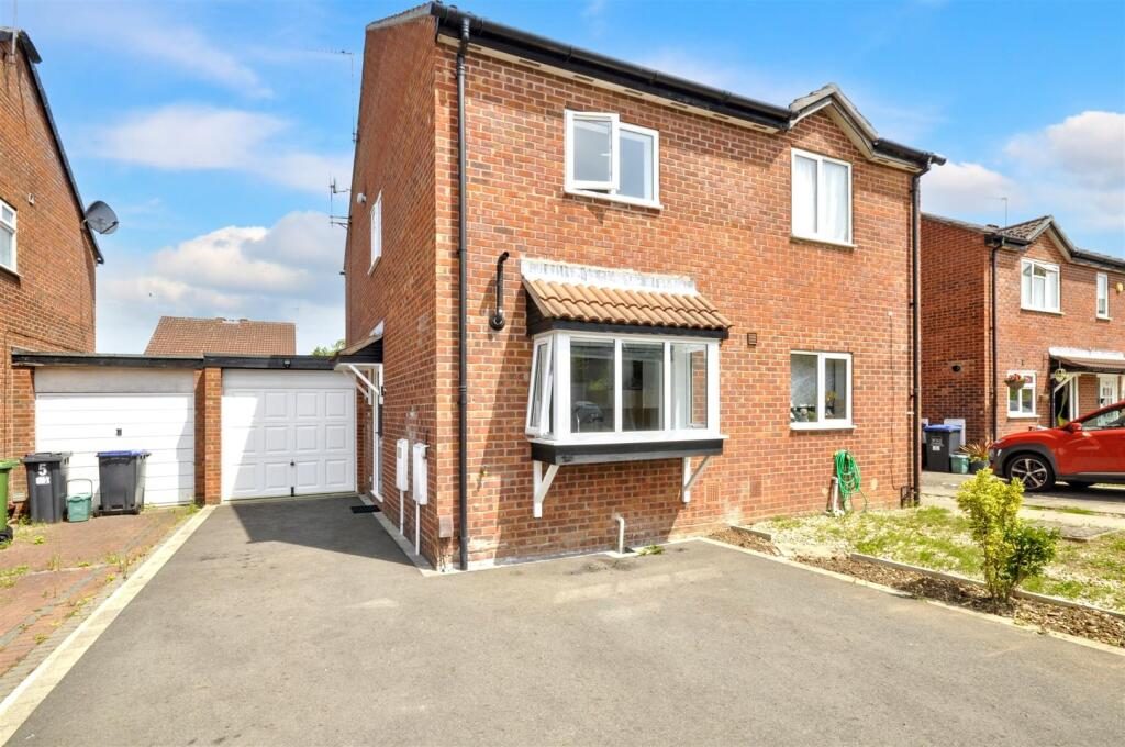 Property main image