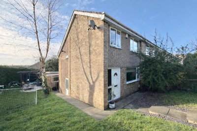 Property on Gainsborough Way, WF3 4PU