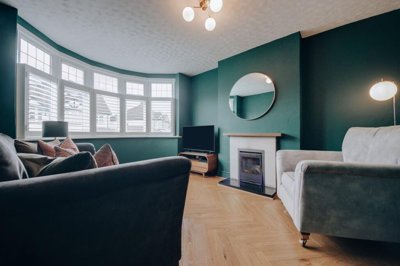 Property on East Drive, WD25 0AH