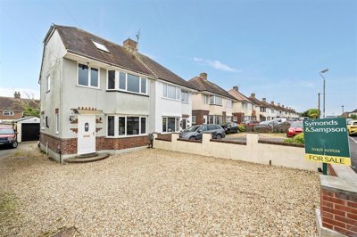 Property on Eliotts Drive, BA21 3NL