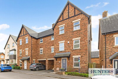 Property on Latimer Close, LS20 9PT