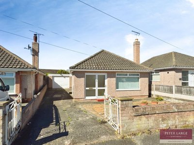 Property on Viola Avenue, LL18 2NE