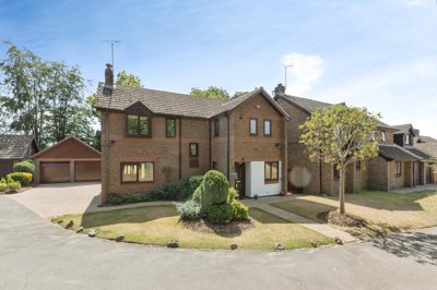 Property on Pinehurst, TN14 5AQ