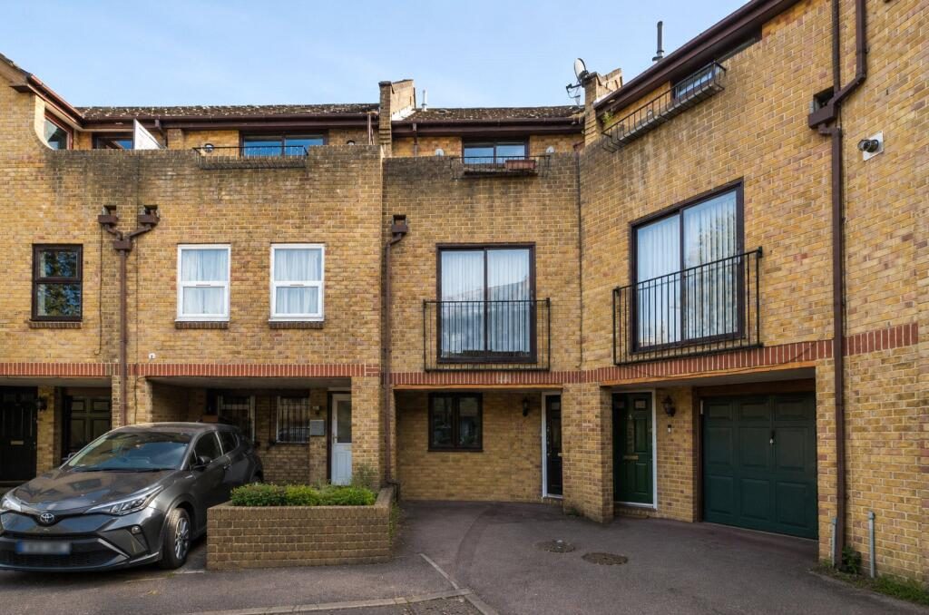 Property main image