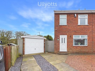 Property on Pasture Rise, YO16 4QT