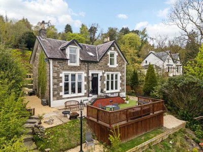 Property on Back Road, G84 0QQ