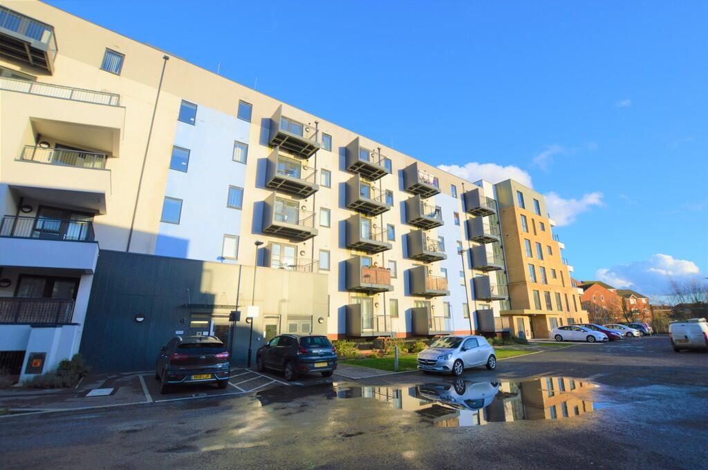Property main image