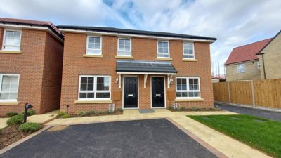 Property on High Street, NG33 4LX