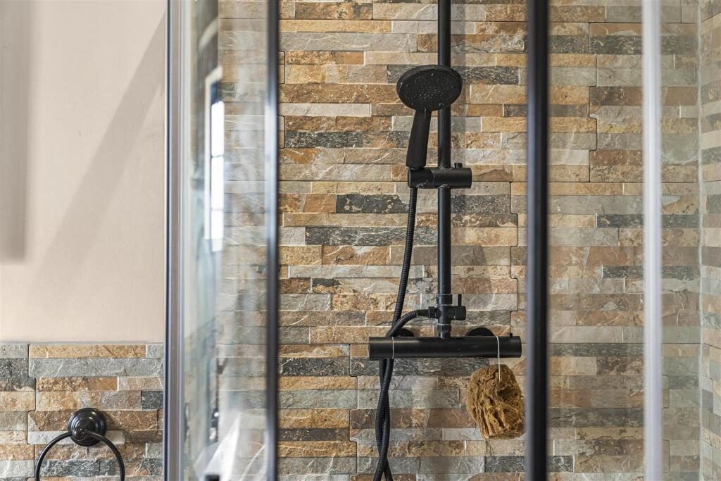Thumbnail 38