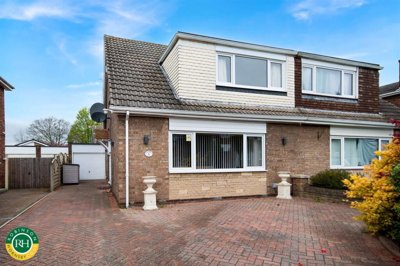 Property on Hakehill Close, DN4 7EY