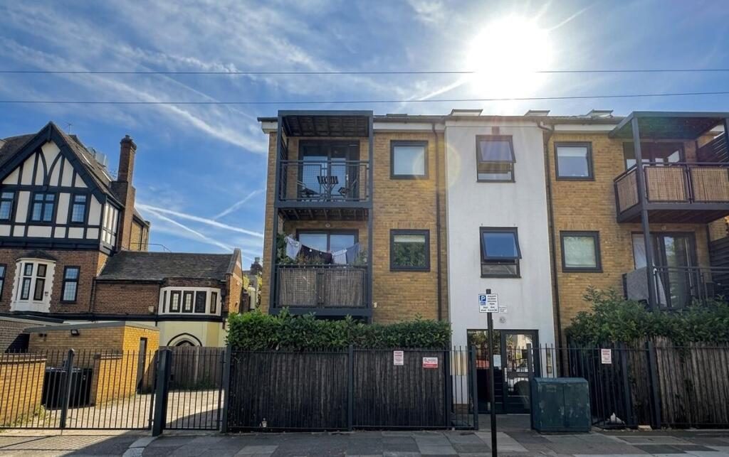 Property main image