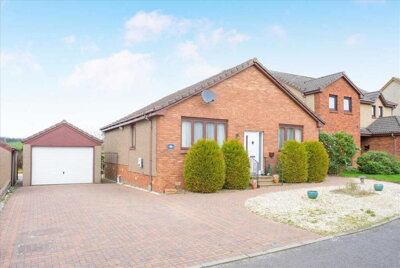 Property on Scotsmill Place, KY11 9GN