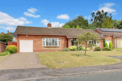 Property on Parkland Close, NG11 8NX