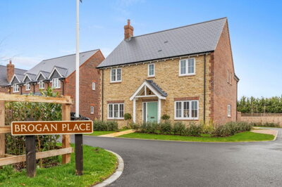 Property on New Road, HP17 8UU