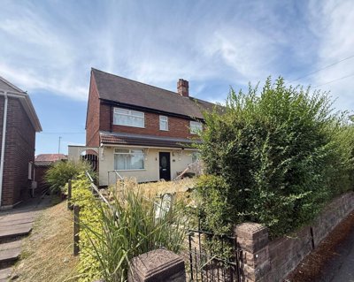 Property on Ettingshall Road, WV14 9XF