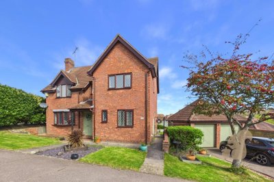 Property on Fulmar Close, CO4 3FJ