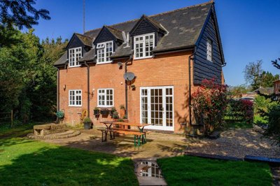 Property on Wildhill Road, AL9 6DN