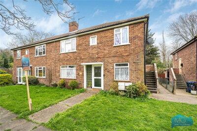Property on Coniston Close, N20 0QL