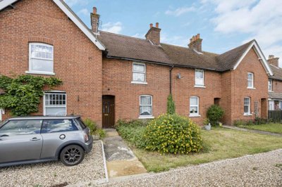 Property on Green Lane, RG19 3RQ