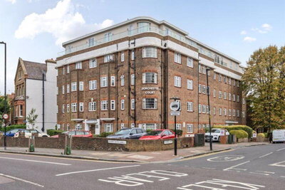 Property on Colney Hatch Lane, N10 1BU