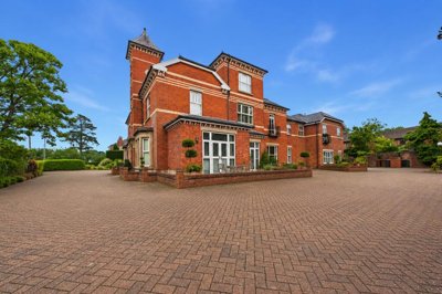 Property on Newcastle Road, CW12 4HN