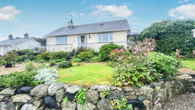 Property on Cae Garw, LL46 2RL