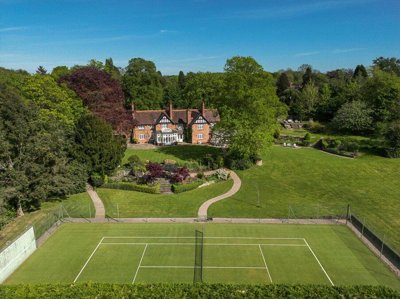 Property on Snitterfield Road, CV37 0SR