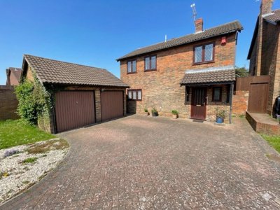 Property on Cubbington Close, LU3 3XJ