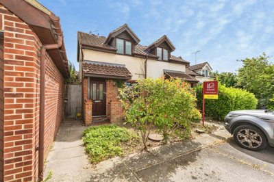 Property on Hilmanton, RG6 4HN