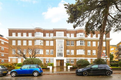 Property on The Downs, SW20 8HL