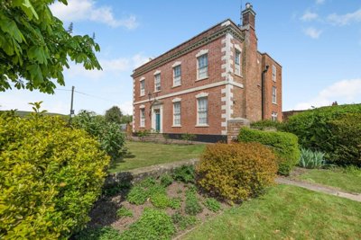 Property on GL14 1JB