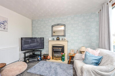 Property on Y Grugan, LL54 7TA