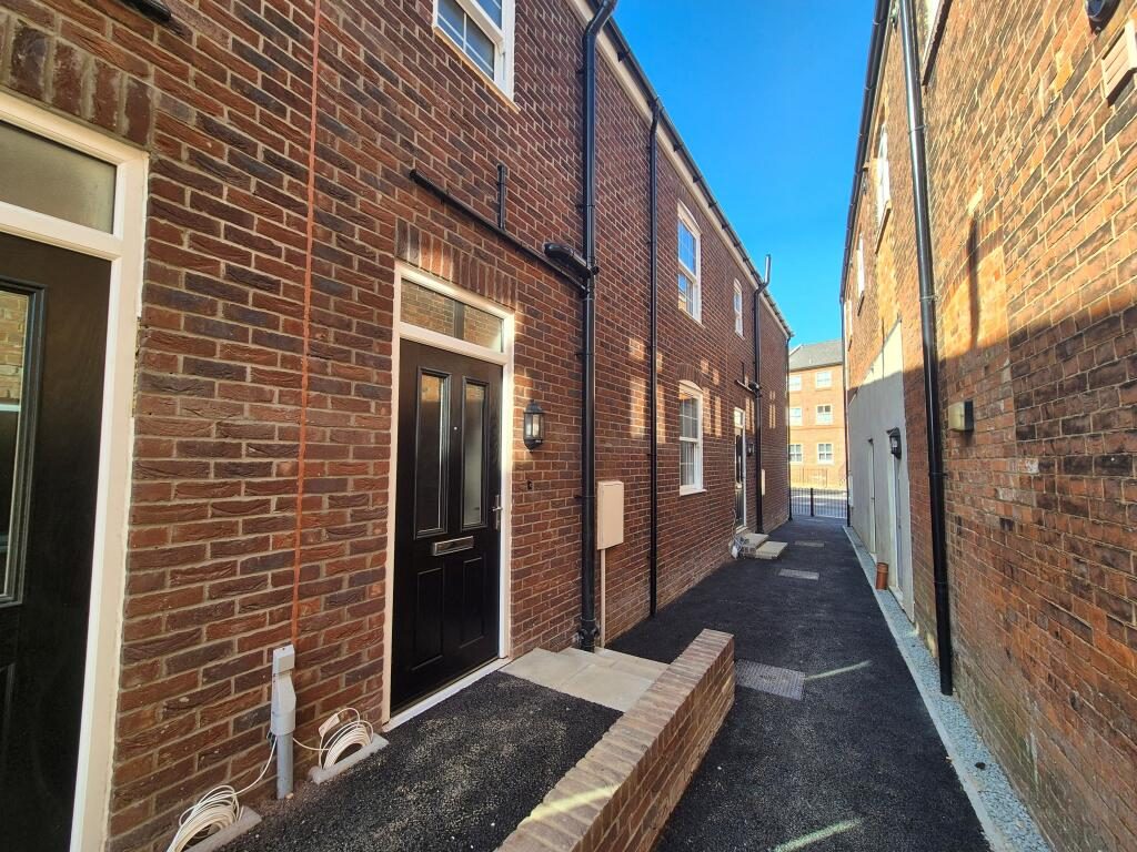 Terraced House
