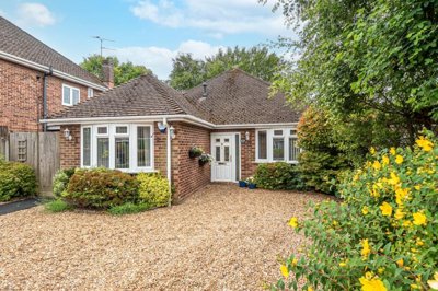 Property on Coombe Drive, LU6 2AE