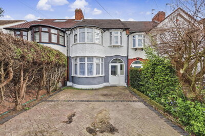Property on Tynemouth Drive, EN1 4LR
