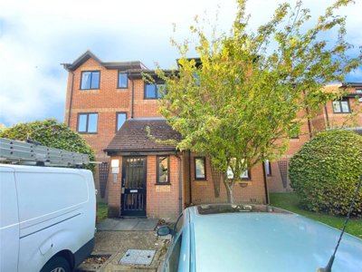 Property on Courtlands Close, WD24 5GZ